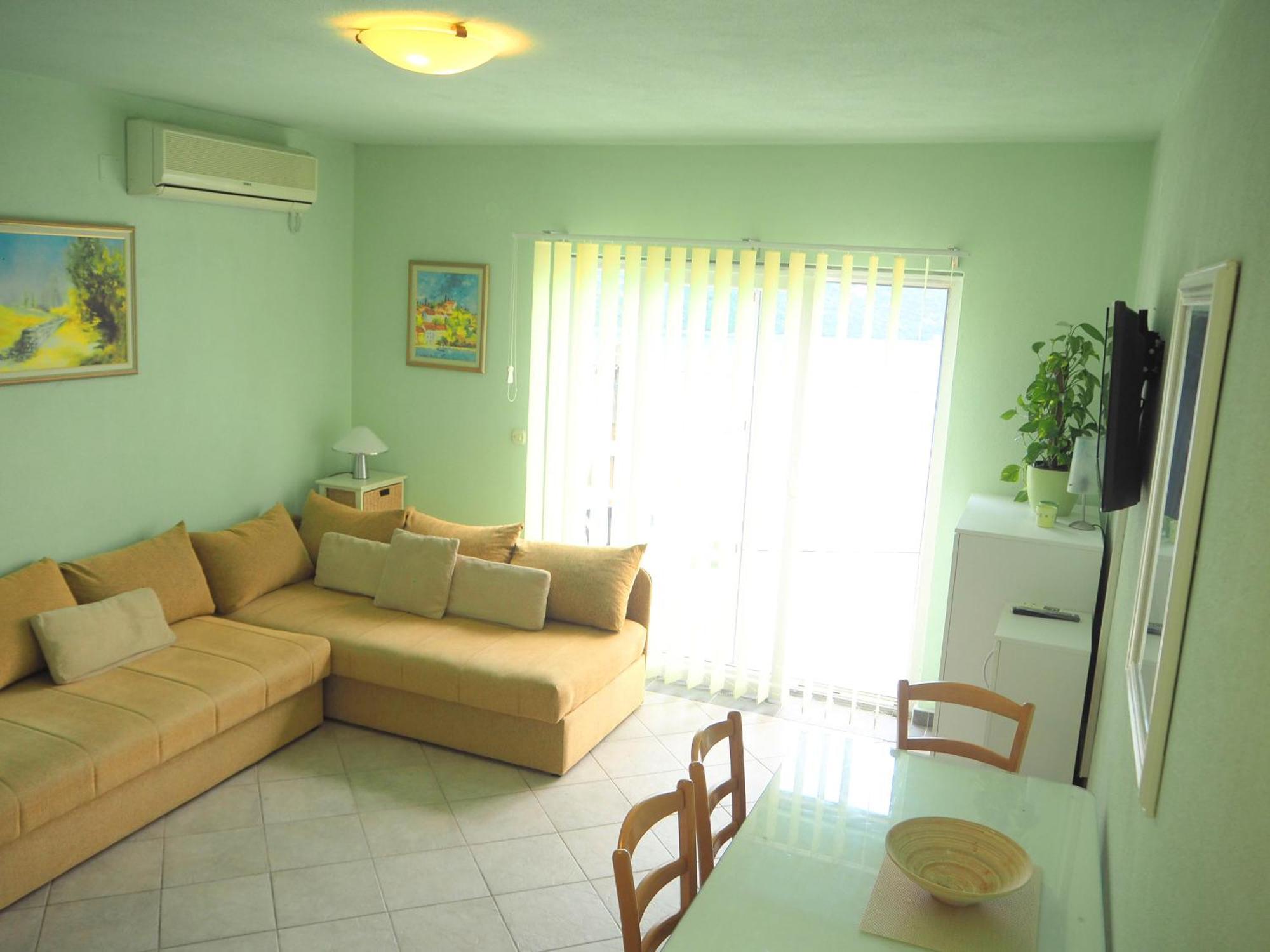 Apartmani Roko 内乌姆 外观 照片