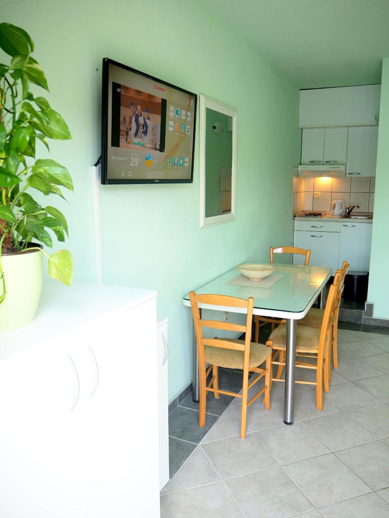 Apartmani Roko 内乌姆 外观 照片