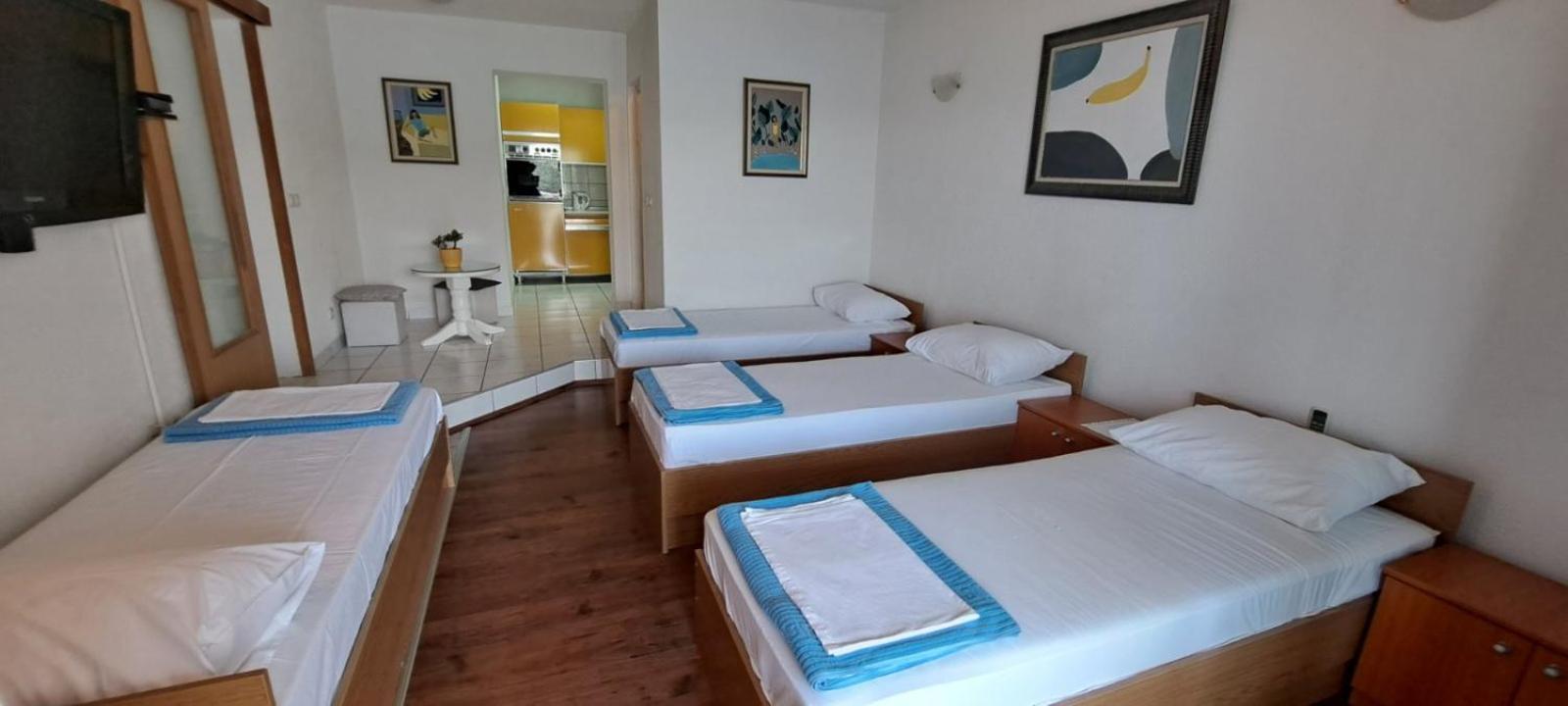 Apartmani Roko 内乌姆 外观 照片